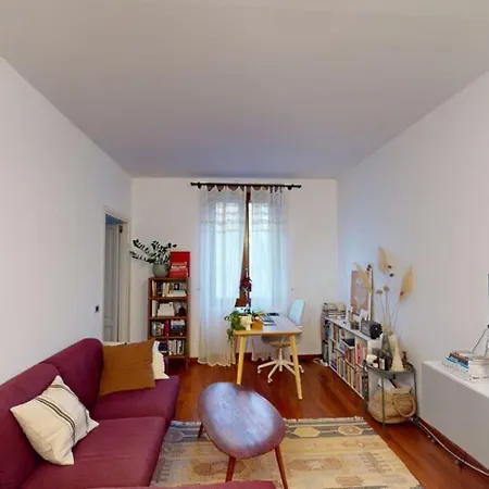 Carlone Bande Nere Appartement Milan